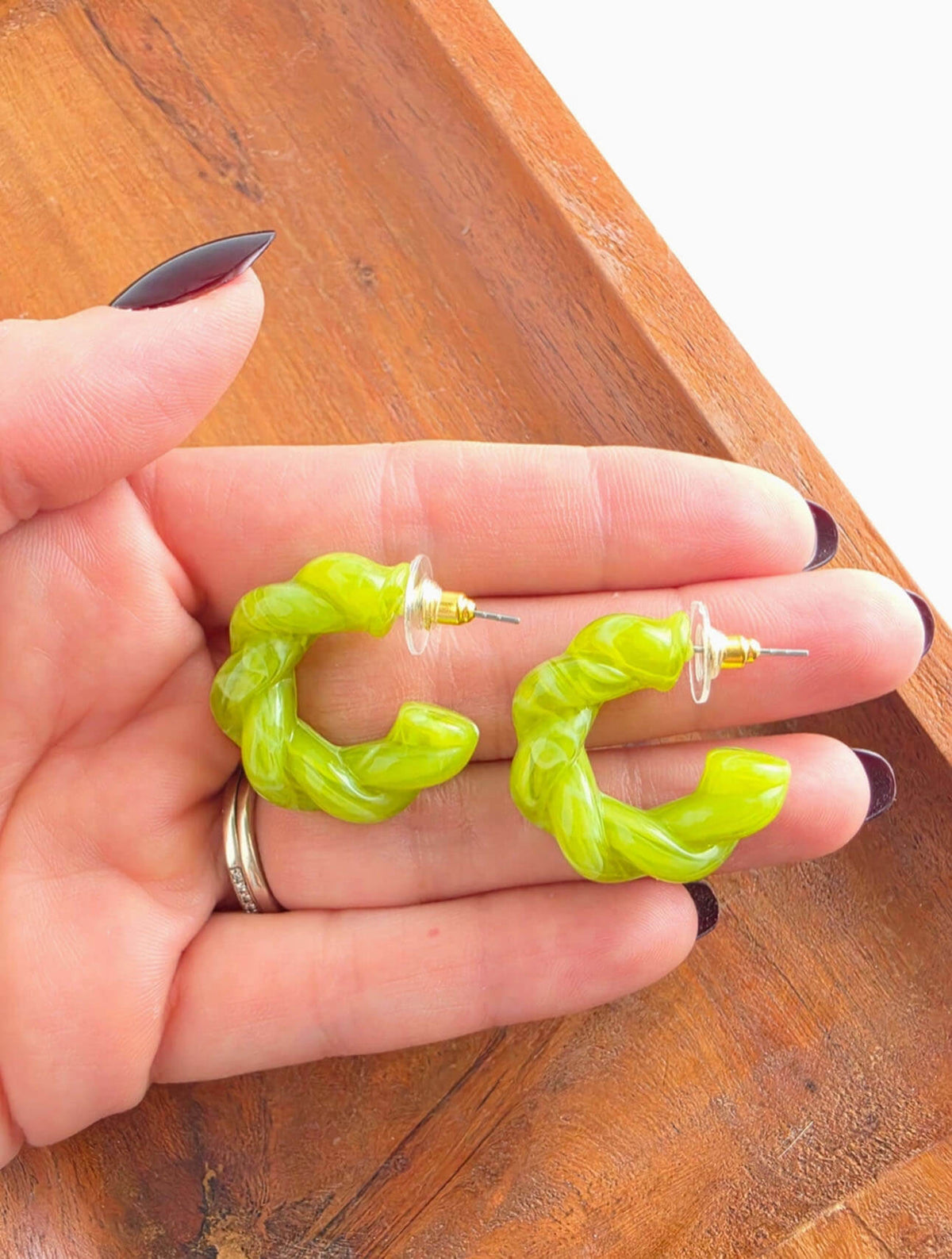 Ramona Hoops