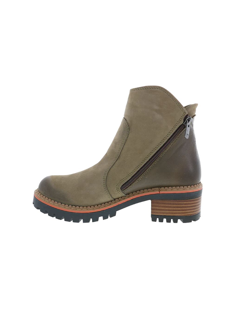 7046-326_BIZA-2