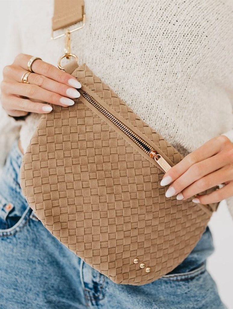 BAG-WES-SUE-TAU_PRETTYSIMPLE-1