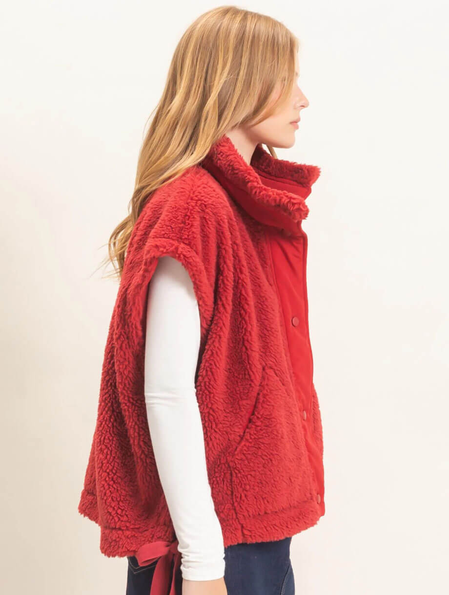 Sherpa Vest With Snap Closure