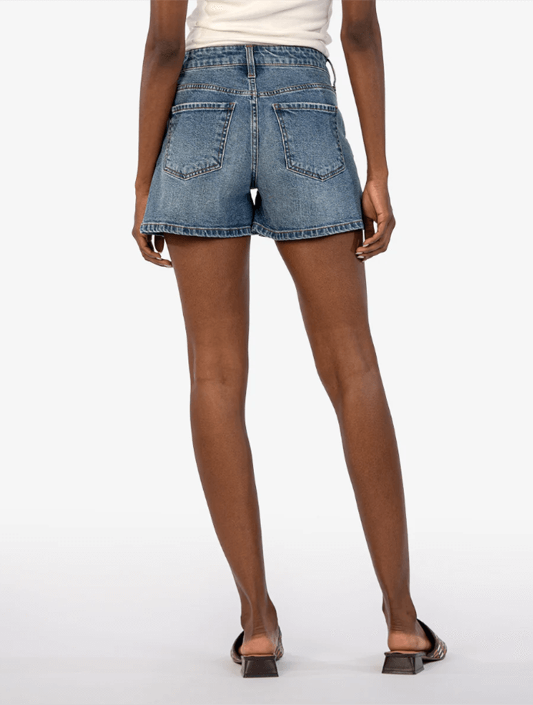 Kut From The Kloth Jane Short with Regular Hem in Distinguished 2