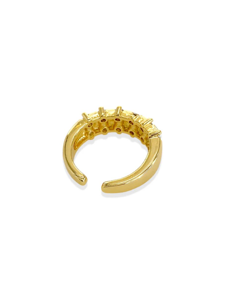 Ring with Twelve Glittering Cubic Zirconia Stones