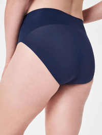 SP0215-DKSAPH_SPANX-4