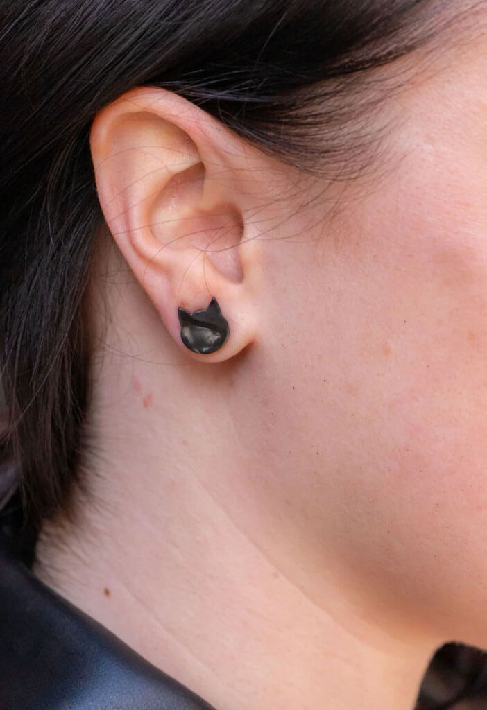 Cat Studs
