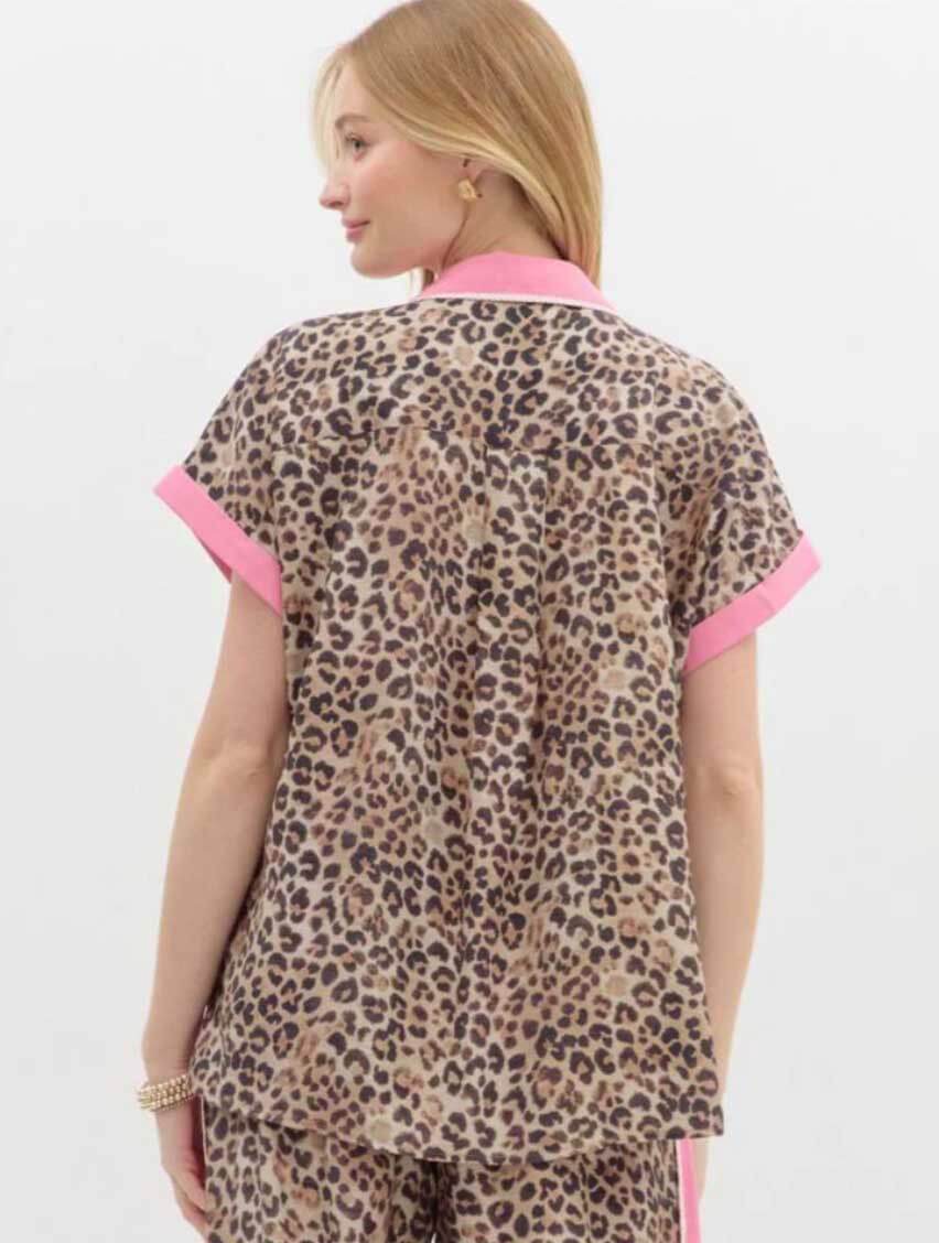 Leopard Print Short Sleeve Top with Contrasting Collar