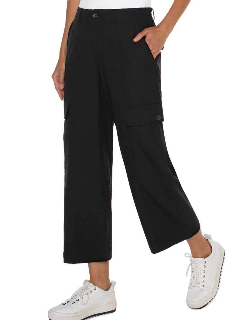 Liverpool High Rise Cargo Crop Straight Pants in Black