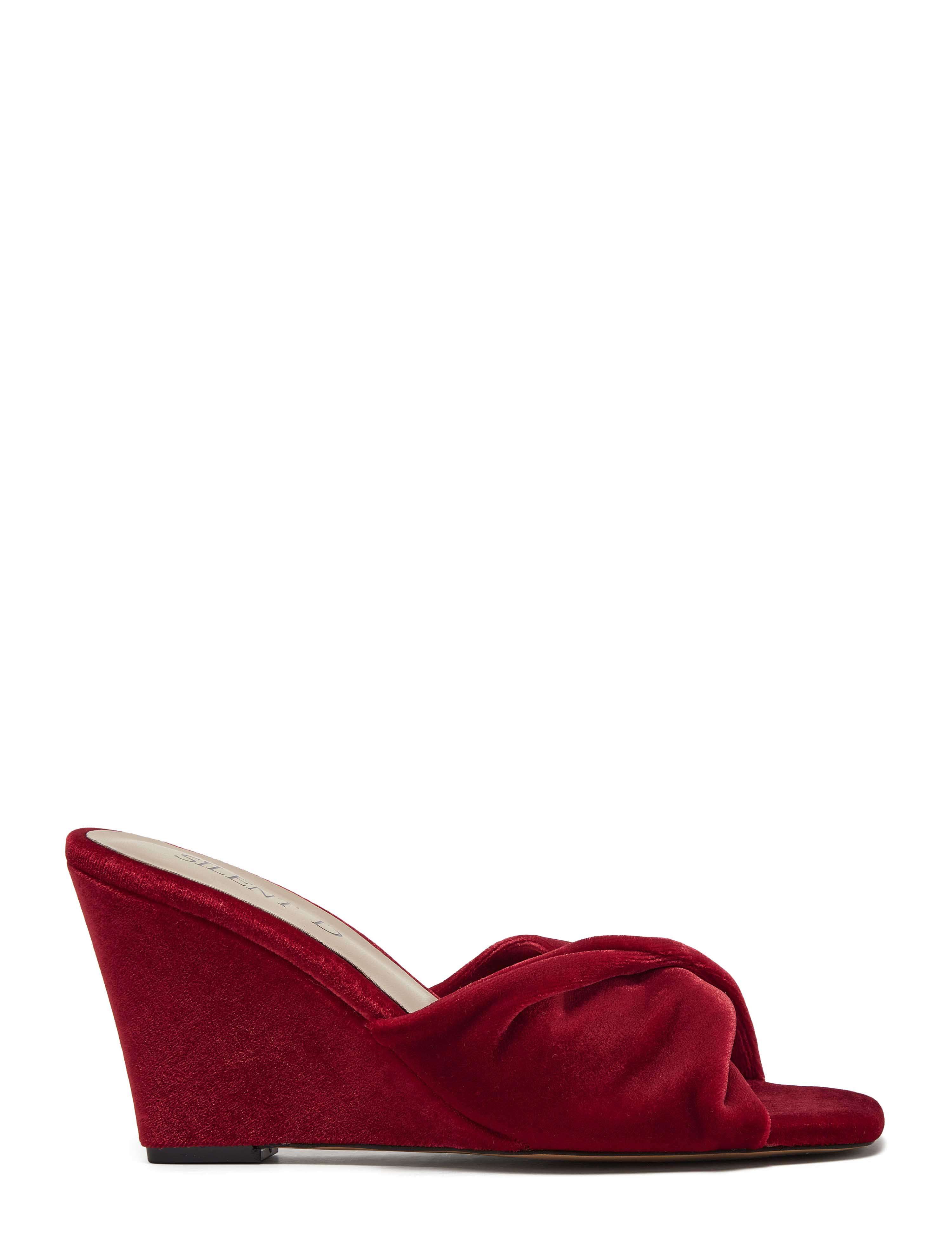 Silent D Katia Velvet Wedge