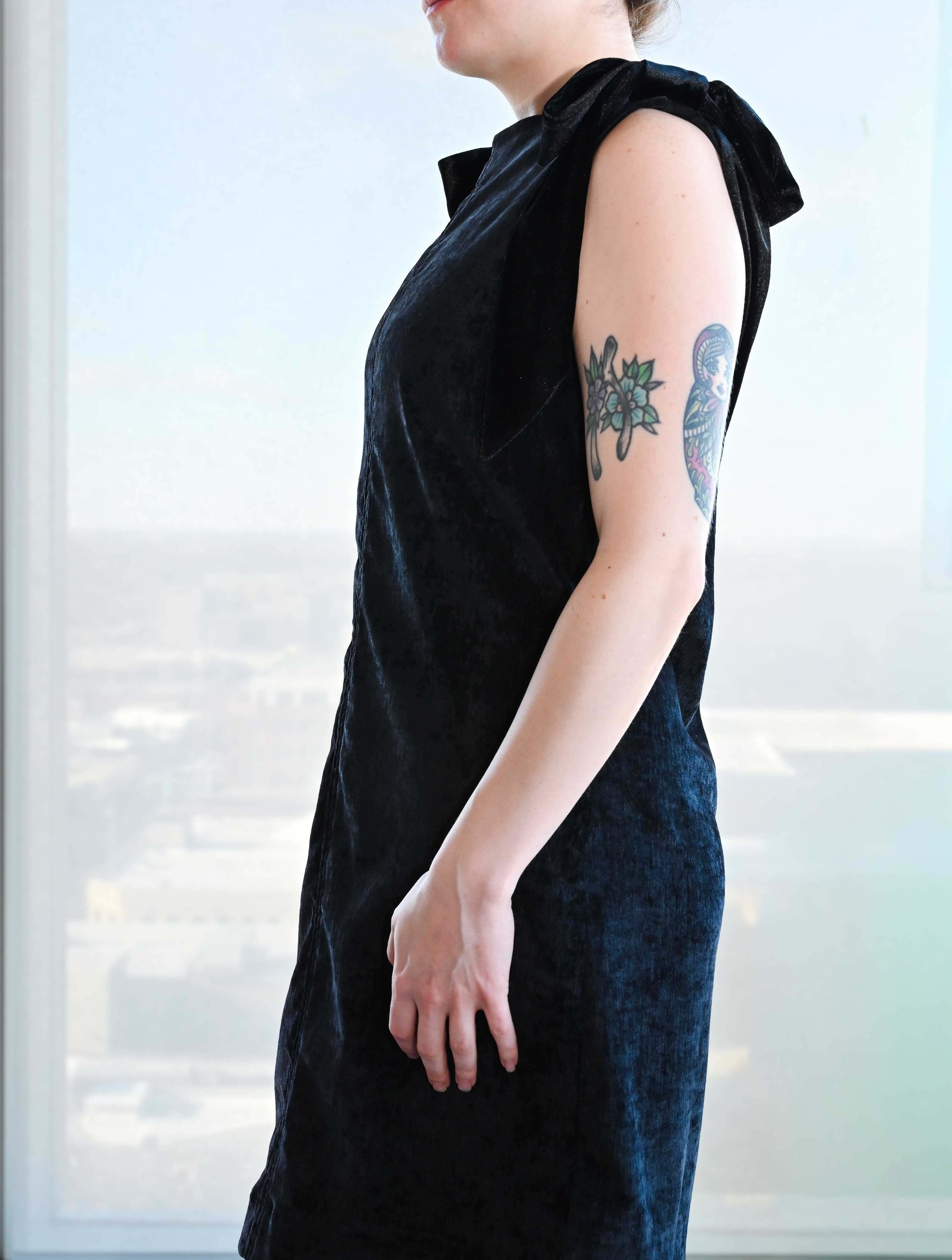 Velvet Sleeveless Dress With Bow Detail