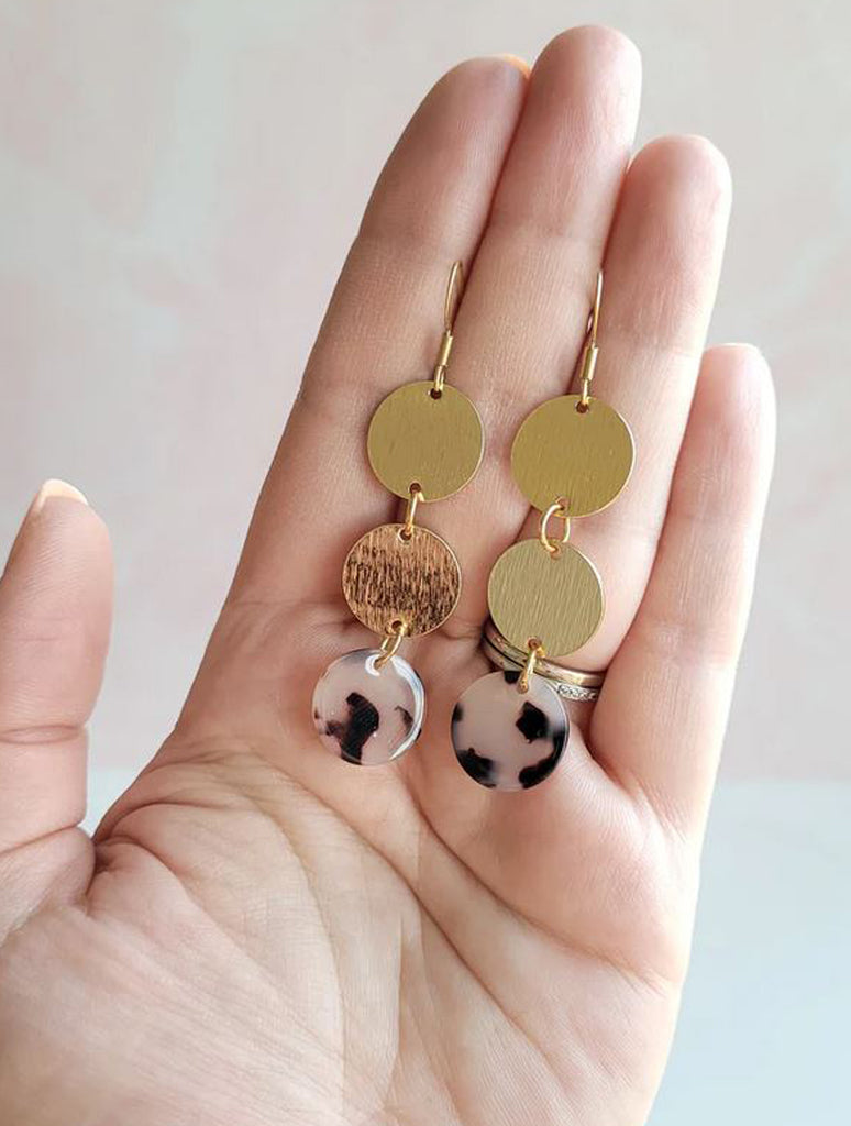 Evelyn Earrings in Blonde Tortoise